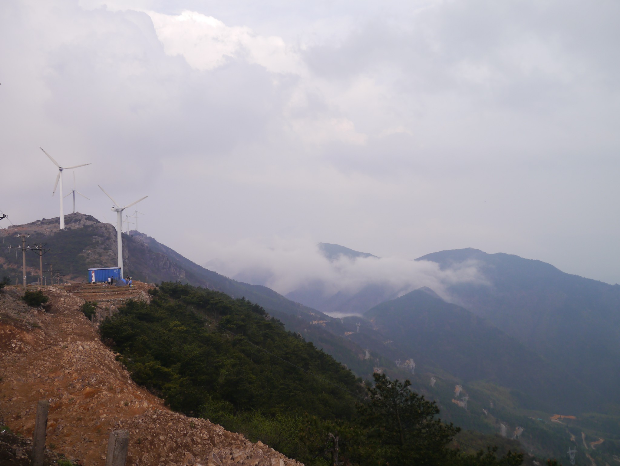 2015新春坐高铁自助游:登浙东南第一高峰---括苍山,看风力发电场,徒步